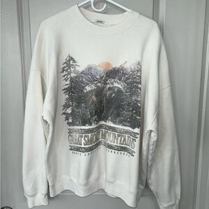 Abercrombie & Fitch White Graphic Crewneck Sweater
